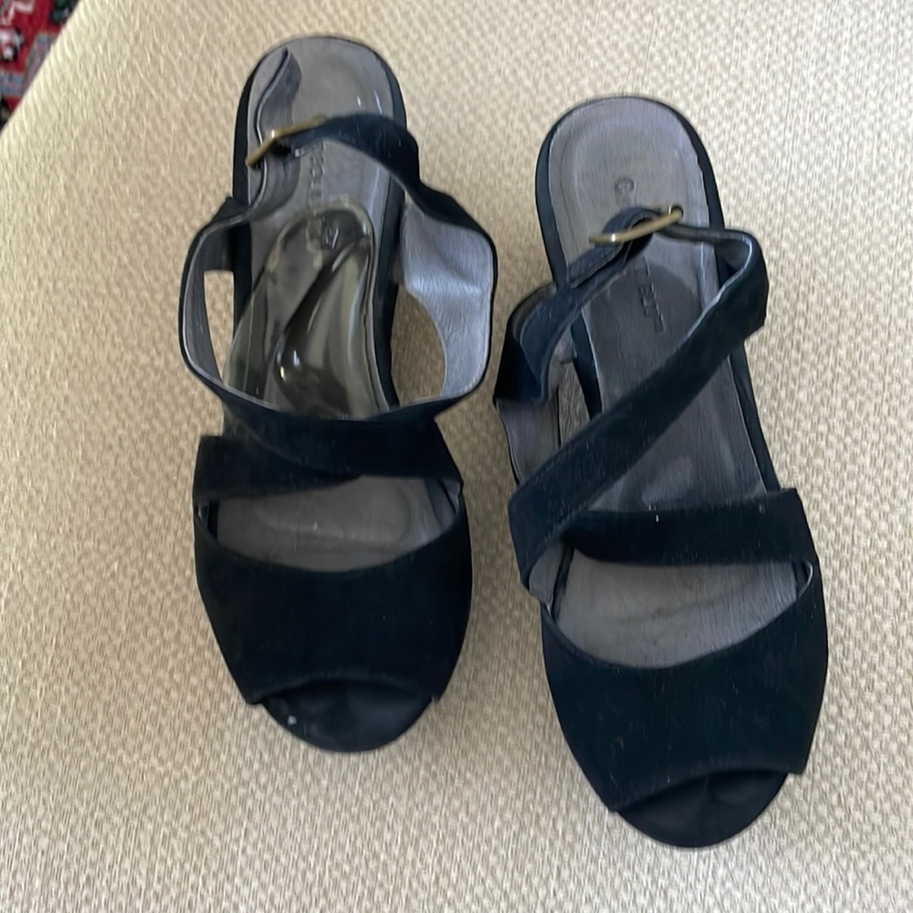 Size 7 Chocolat Blu suede wedge